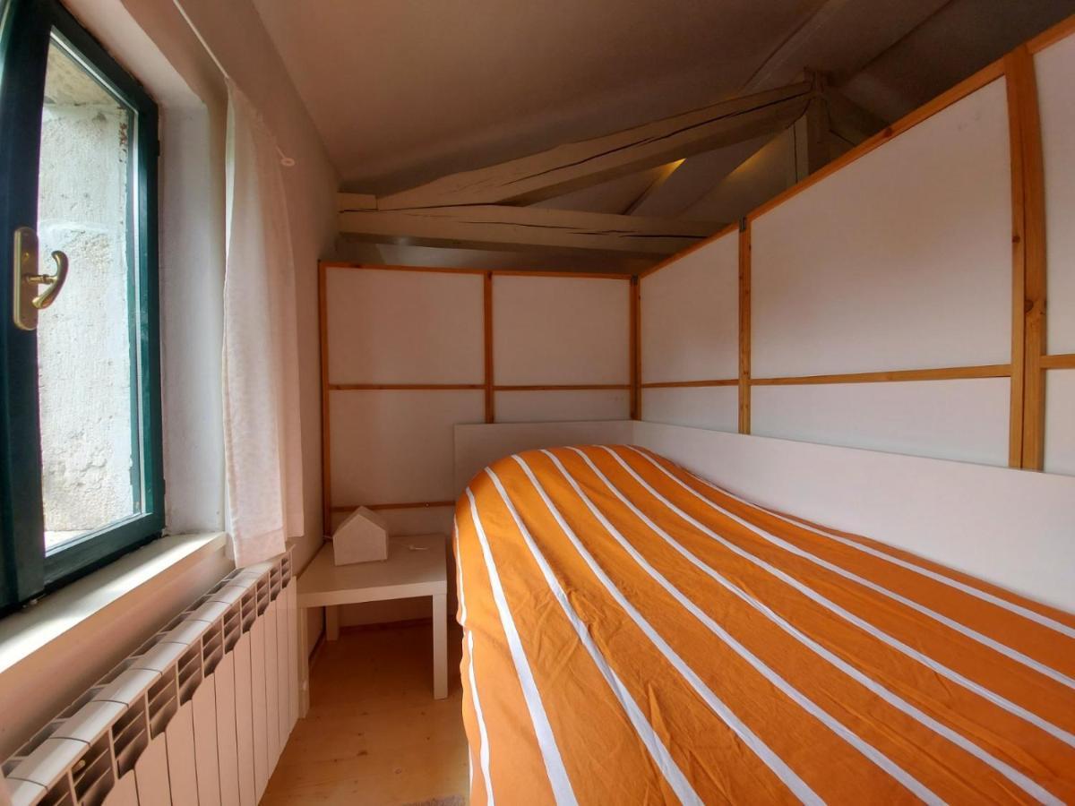 Apartmaji Hedera Komen Eksteriør billede